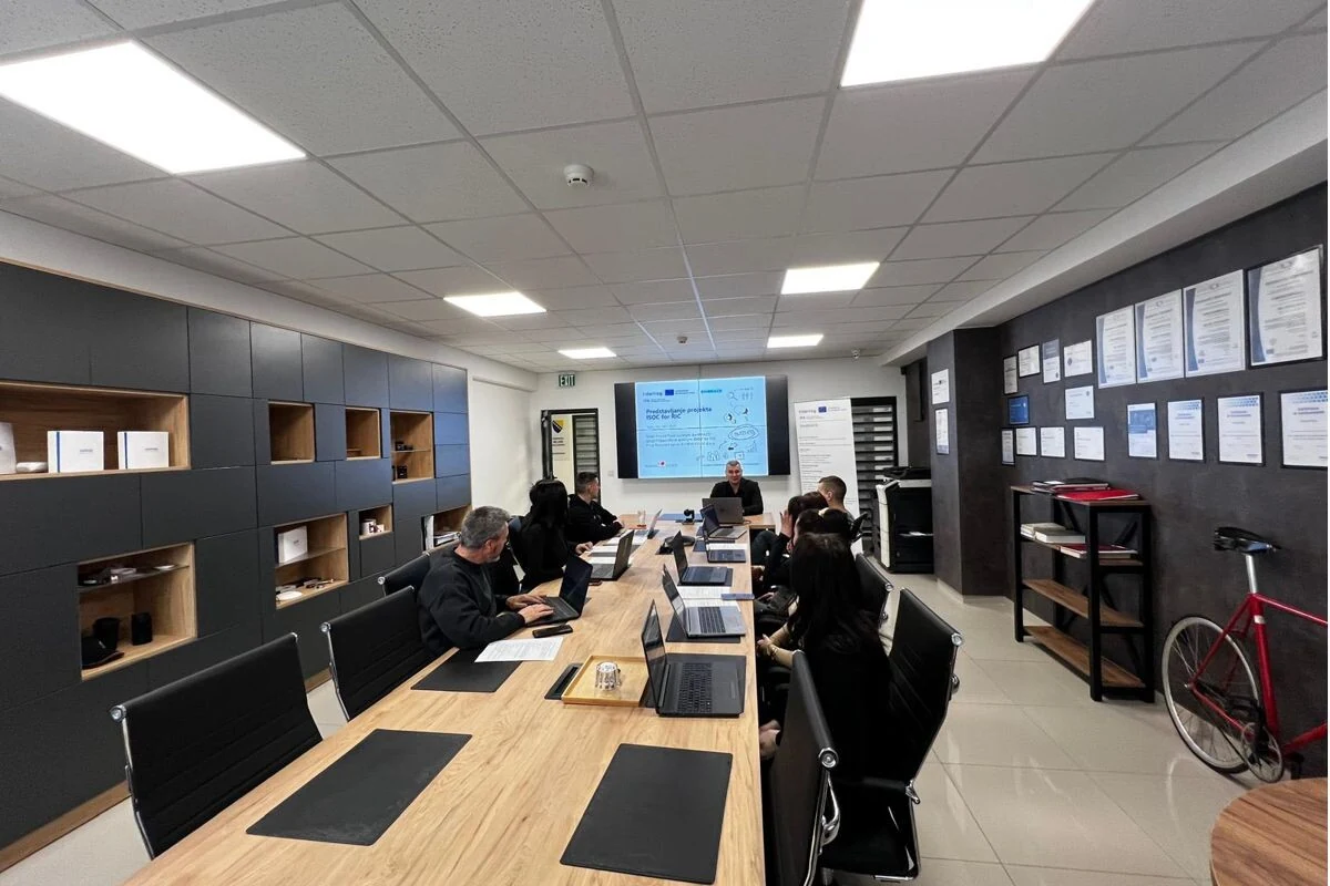Regional ISOC for RIC partners during a working session